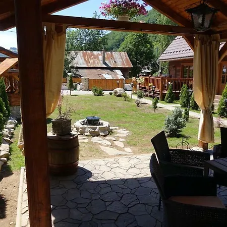 Dvojapartmanova Drevenica Myto *